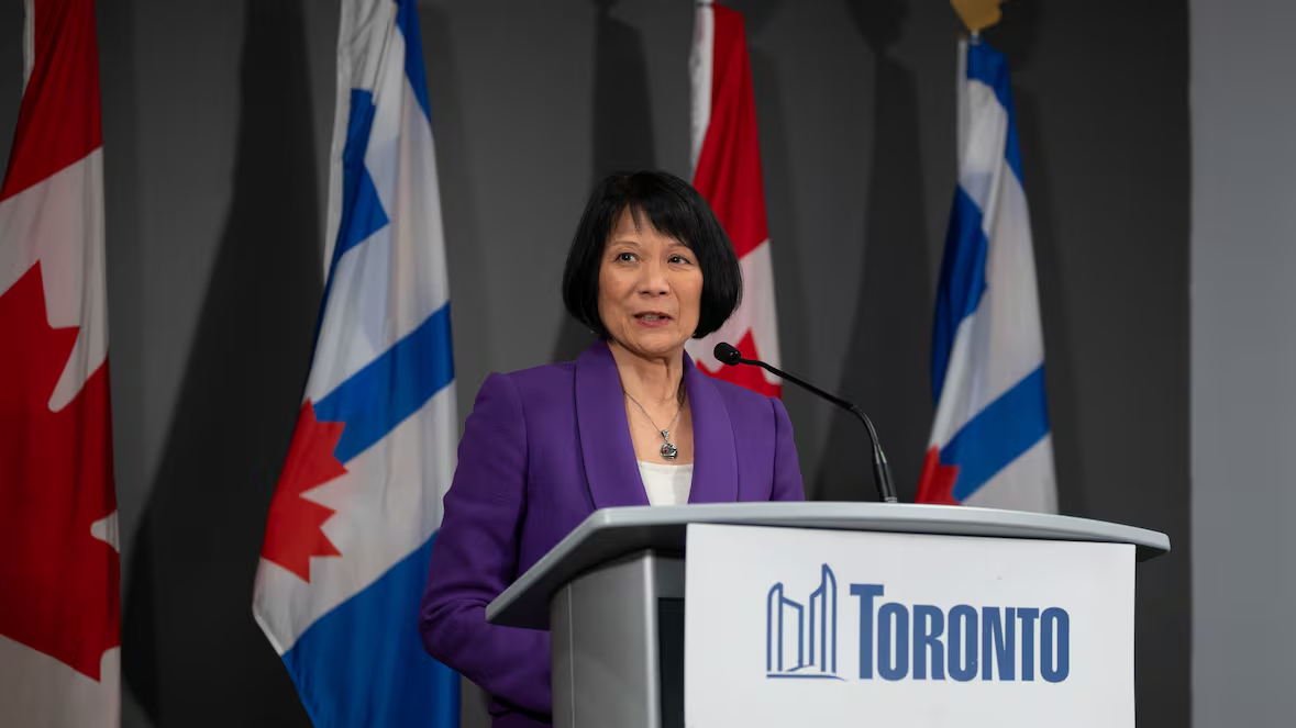 2.2%加税、交通撒钱：多伦多市长这份预算在“稳什么”？