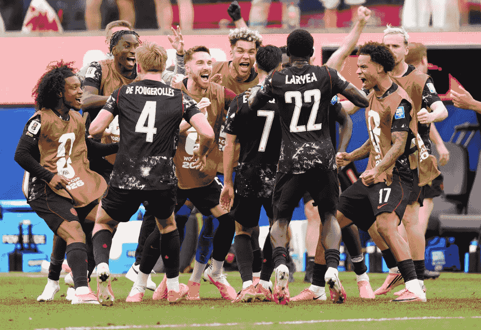 漂亮！加拿大1-0绝杀南非，历史性闯入世界杯16强！